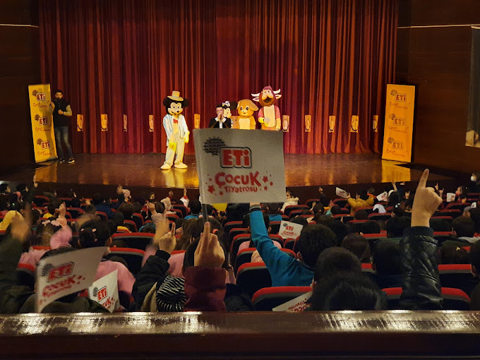 Uşak Belediye Atatürk Kültür Merkezi